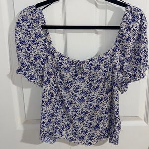 Cropped floral blouse